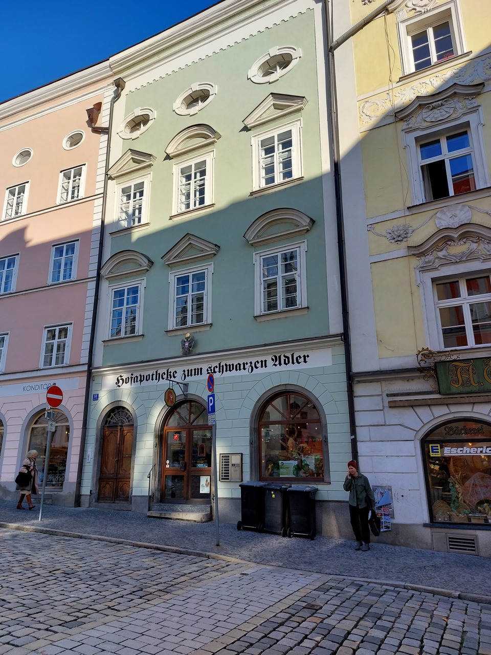 Passau-18---Pharmacy--green-.jpg