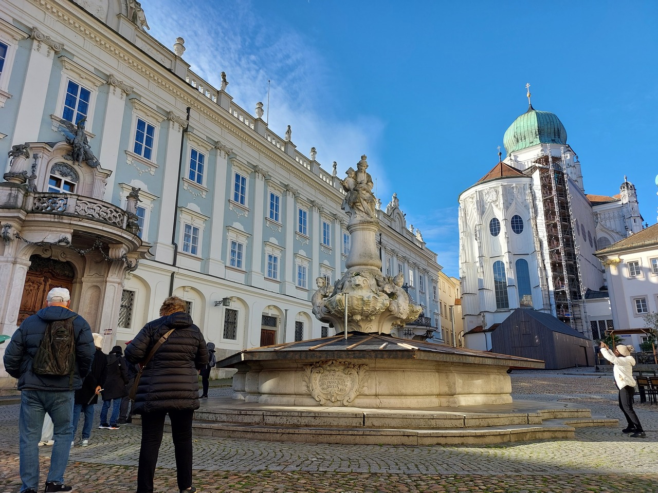 Passau-19---Dom-Platz---St-Stephen-s-Church-Plaza-4.jpg