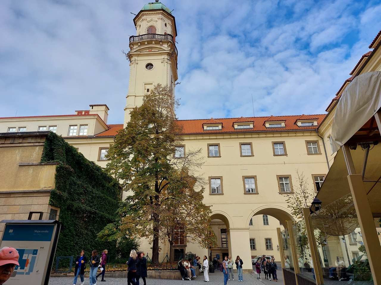 Prague---Library-Plaza-2.jpg