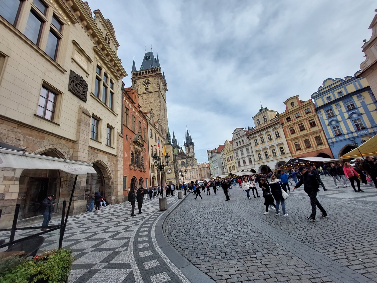 Prague---Plaza-near-Astronomical-Clock-16.jpg