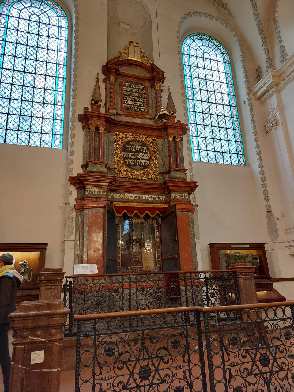 Prague-Jewish-10---Klausen-Synagogue.jpg