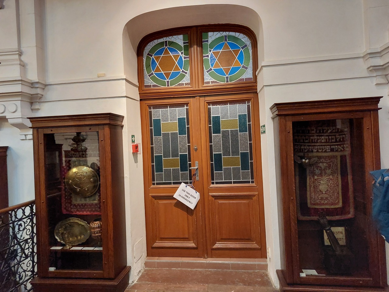 Prague-Jewish-12---Klausen-Synagogue.jpg