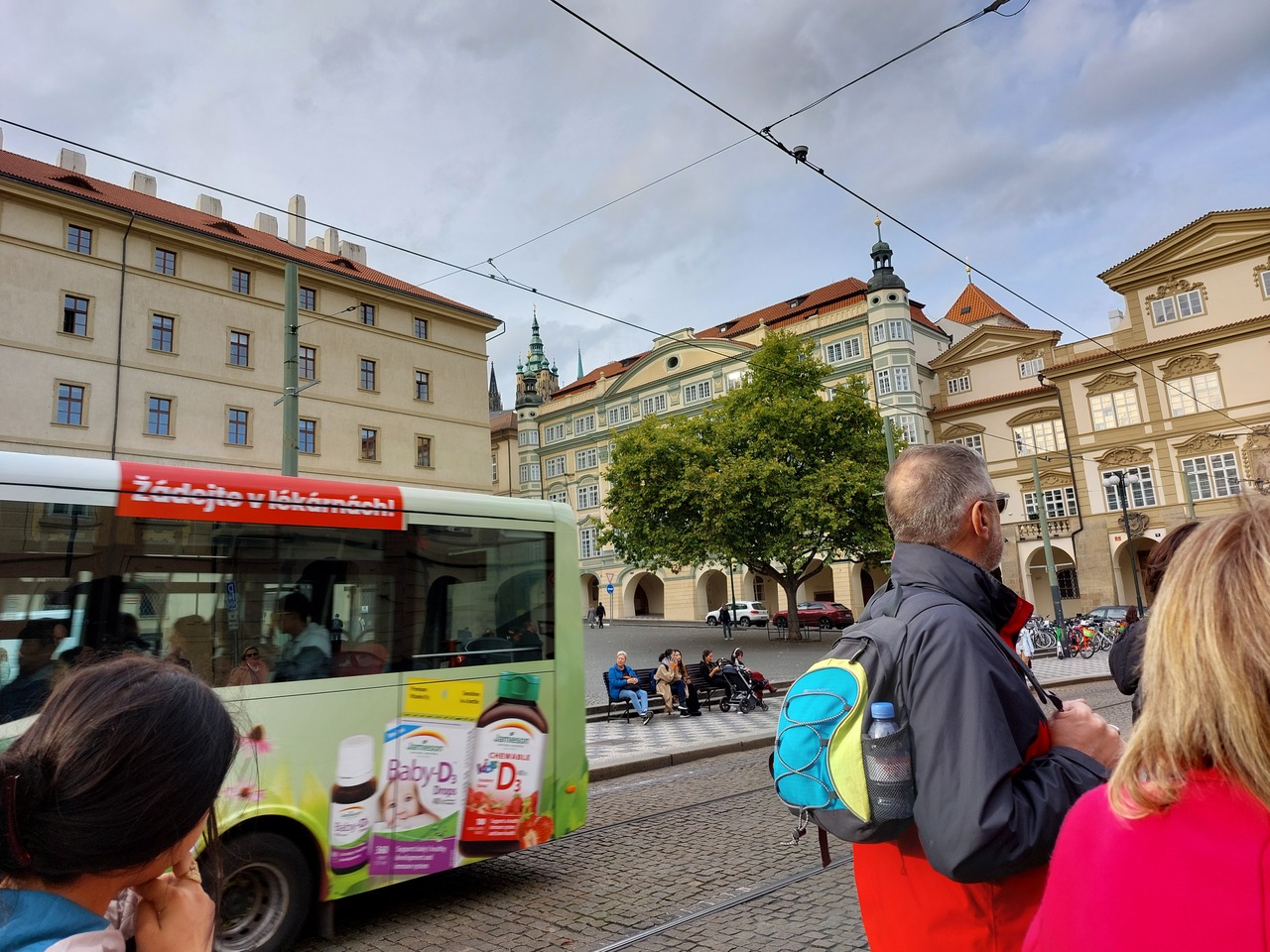 Prague-Lesser-Town-5-Bus-to-Castle.jpg