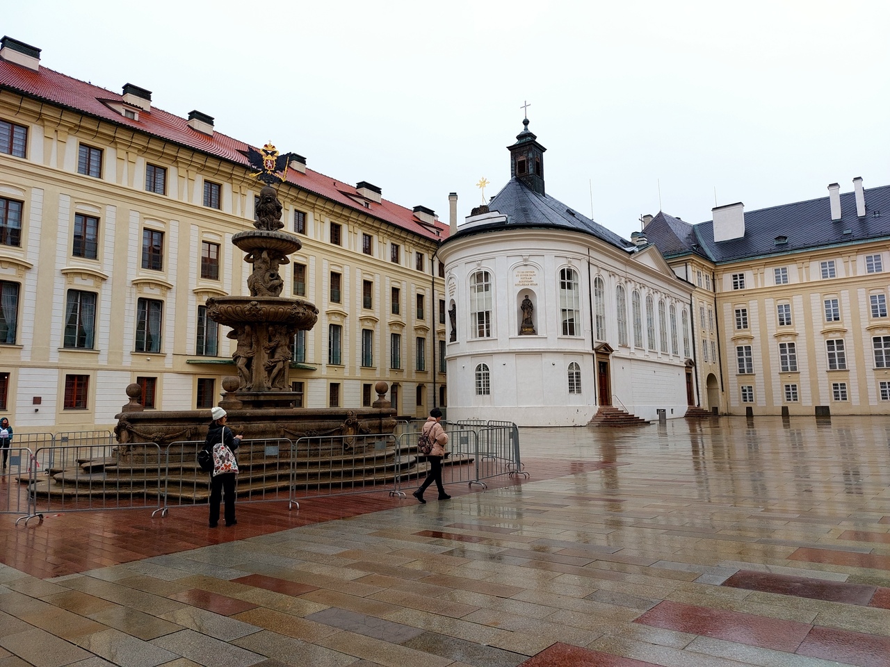 Prague-castle-30-Chapel-of-the-Holy-Rood.jpg