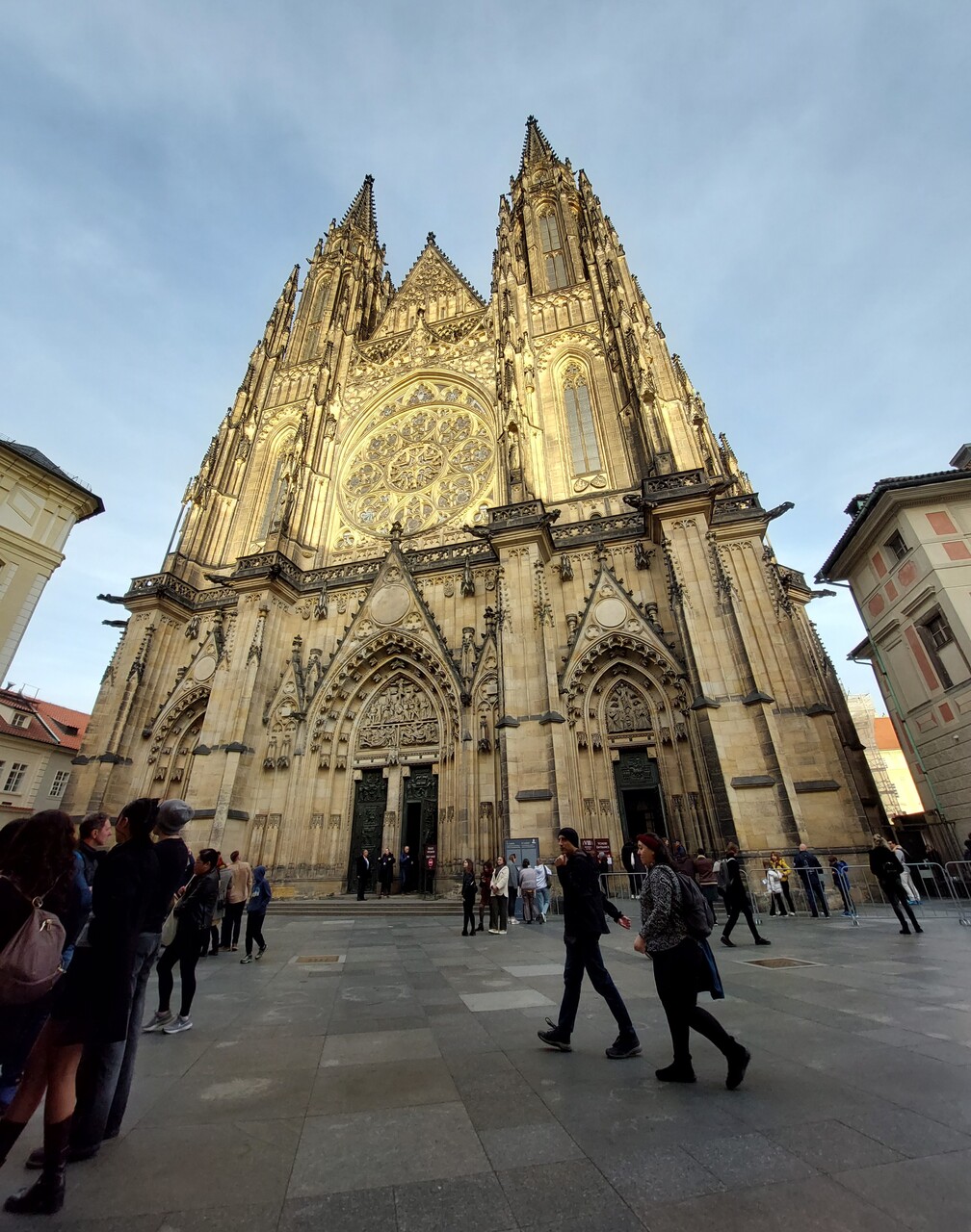 Prague-castle-5-Cathedral-of-St-Vitus.jpg