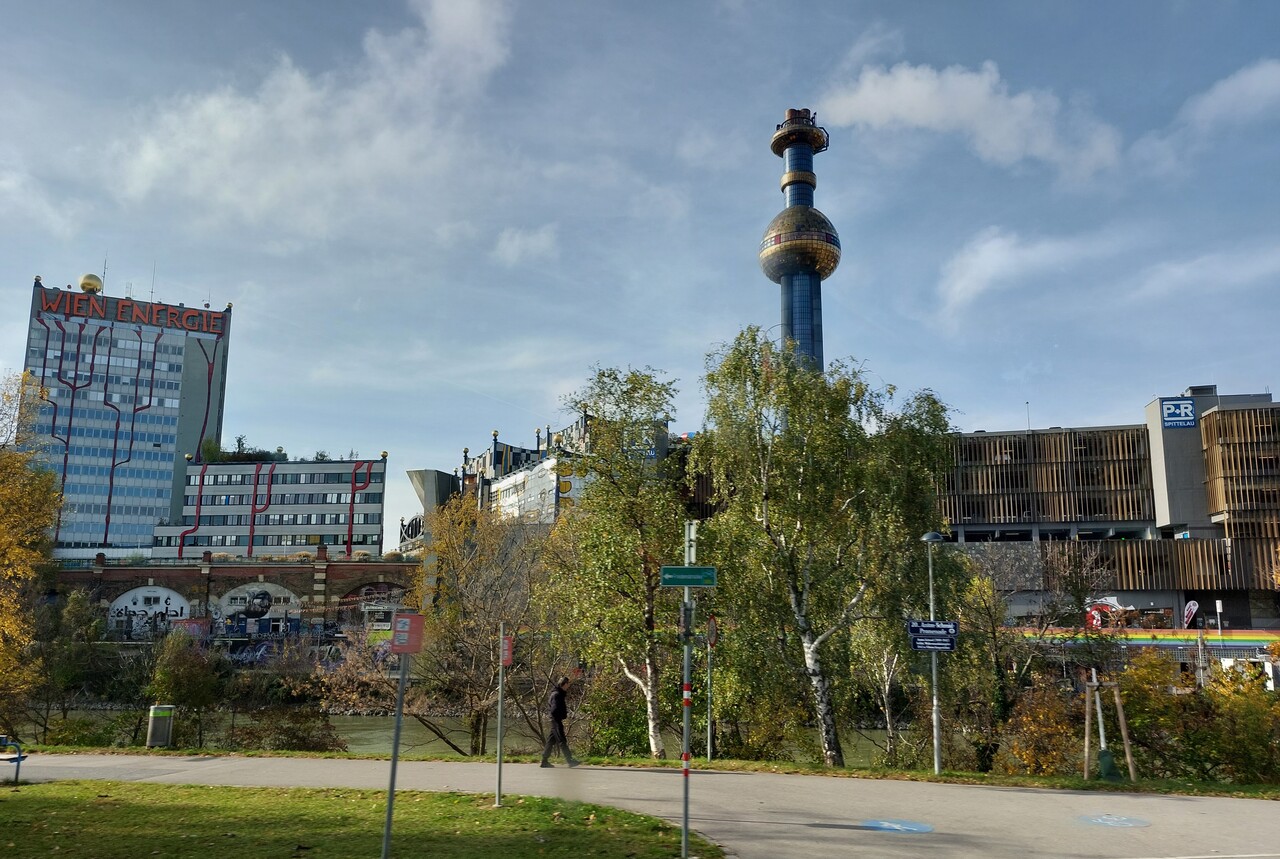 Vienna---bus-ride-Recycling-Plant-2.jpg